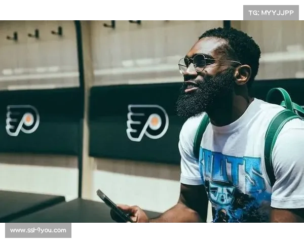 “靴子”恩尼斯升重后首胜，三回合KO前世界拳王